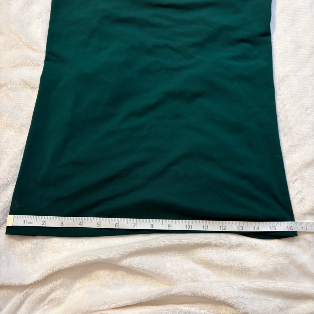 ATHLETA Bakasana Tank Dragonfly Green Size M Activewear | Workout | Fitness - Picture 9 of 10